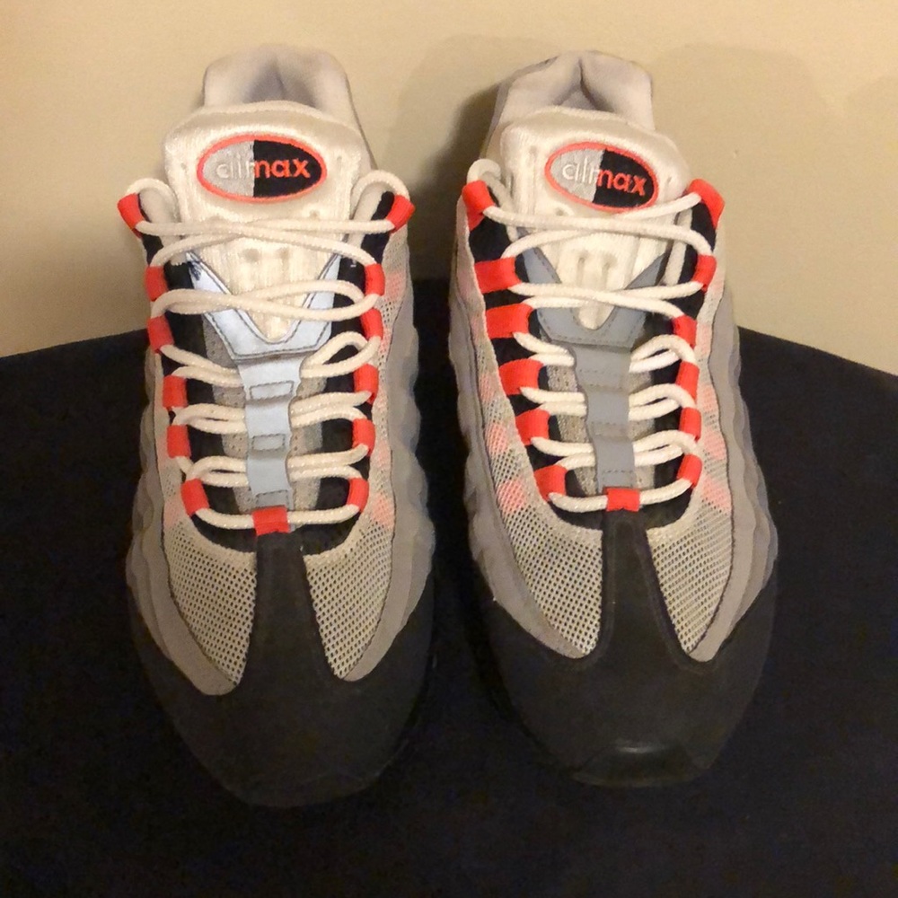 Nice Nike Airmax Men’s (Used)